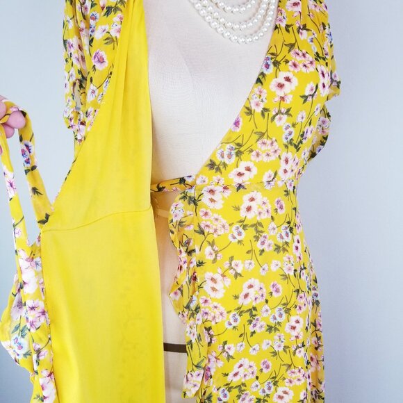 Pretty Summer Yellow High Low True Wrap Dress by Miami + Francesca's NEW w/Tags - Picture 11 of 13